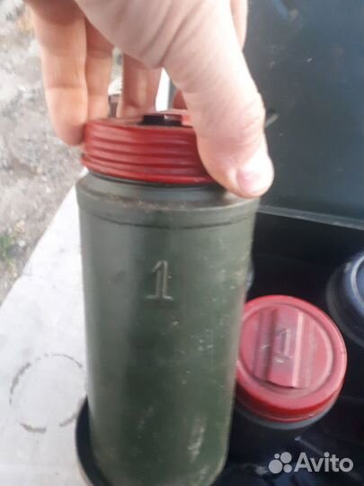 Зеленный ящик с баночками