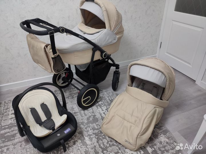 Коляска 3 в 1 Geoby.В отличном состоянии