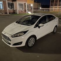 Ford Fiesta 1.6 AMT, 2015, 137 000 км, с пробегом, цена 720 000 руб.