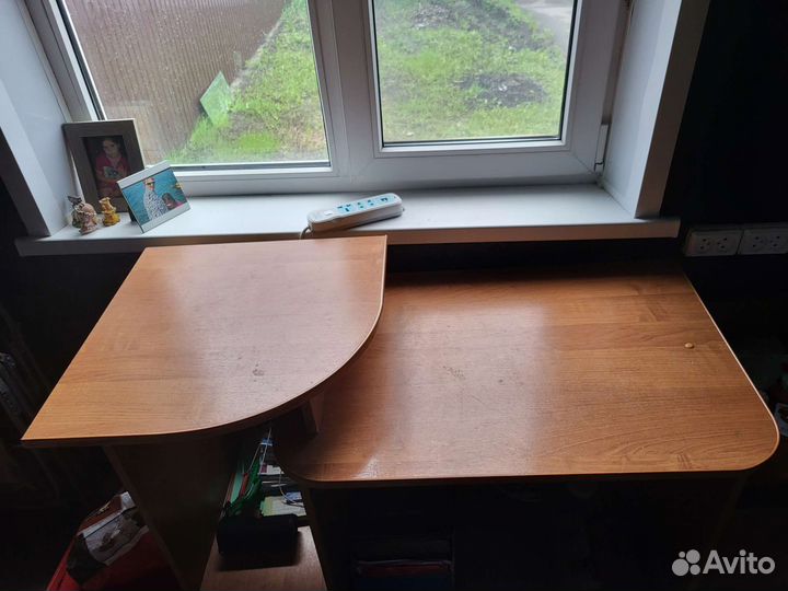 Письменный стол