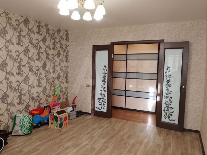 2-к. квартира, 49 м², 6/10 эт.