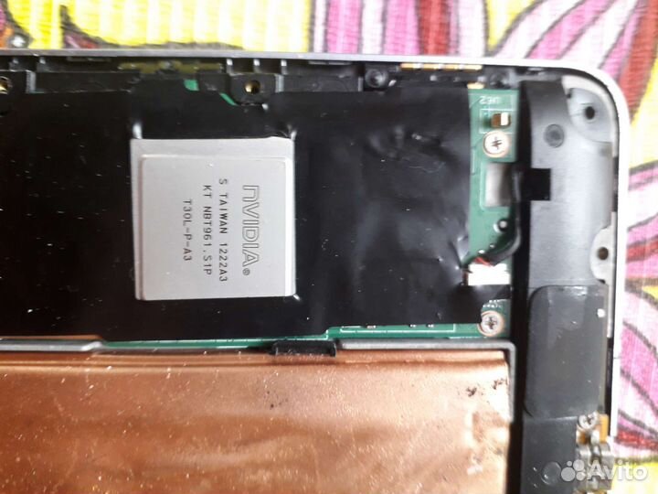 Планшет Asus на запчасти. Экран целый