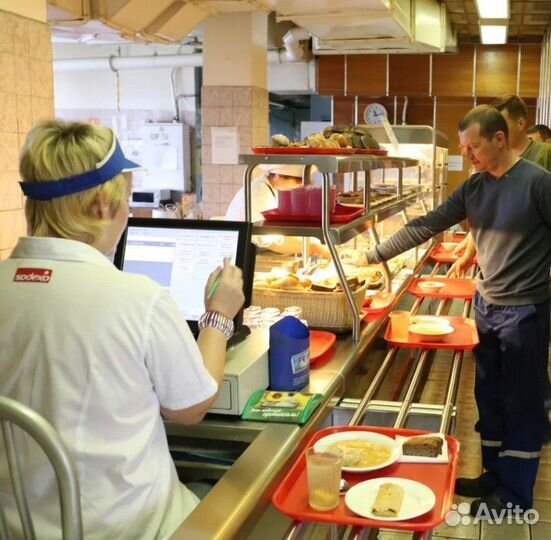 Сотрудник линии раздачи, кассир