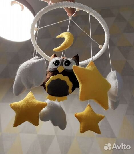 Мобиль на кроватку из фетра