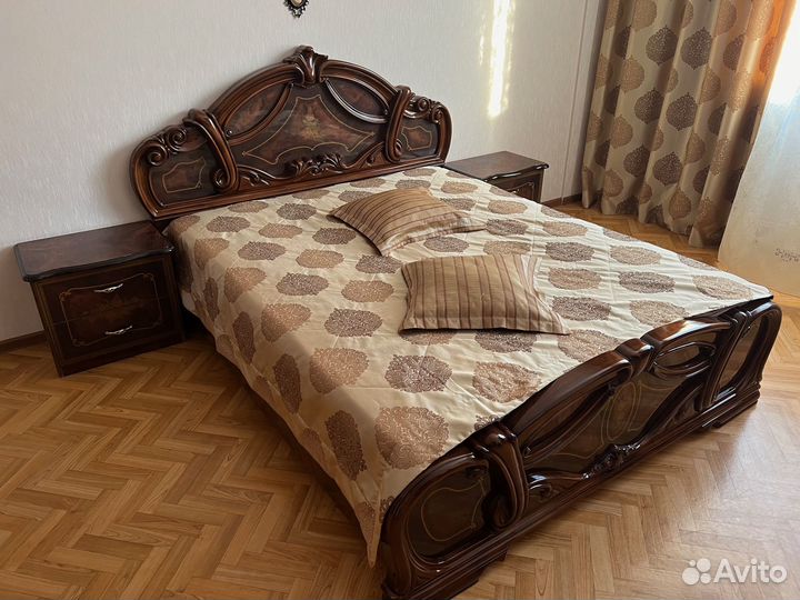 Спальный гарнитур