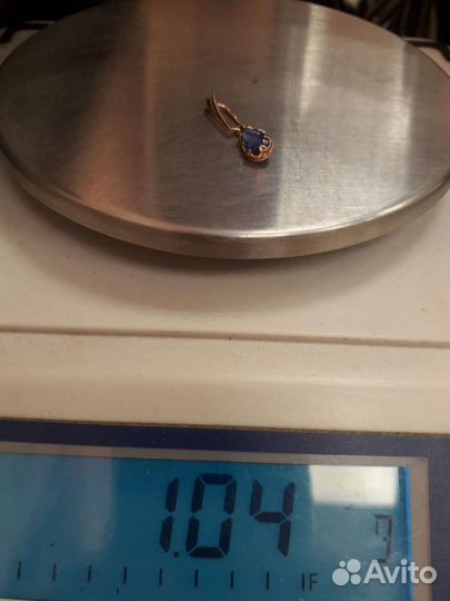 Подвес с сапфиром