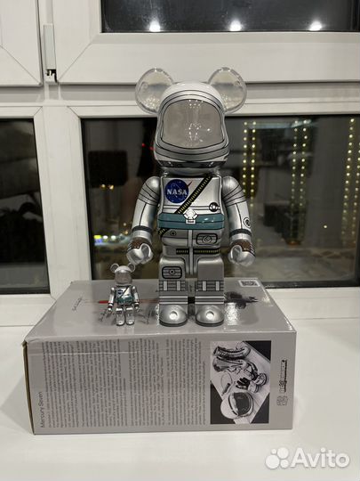 Фигурка bearbrick Nasa астронавт