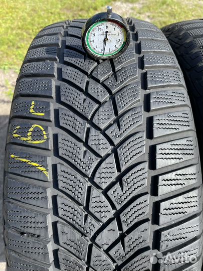 Goodyear UltraGrip Performance Gen-1 215/55 R17
