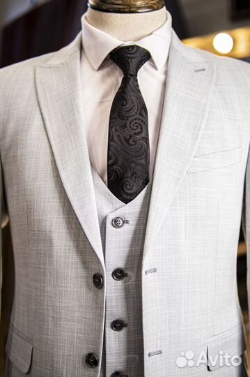 Мужской костюм тройка