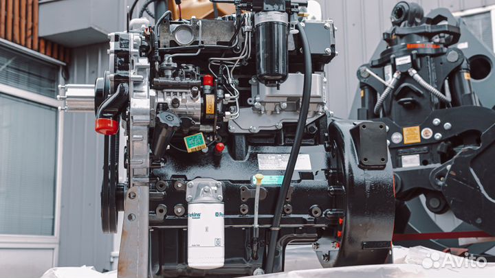 Двигатель дизельный Perkins 1104C-44T RG38100
