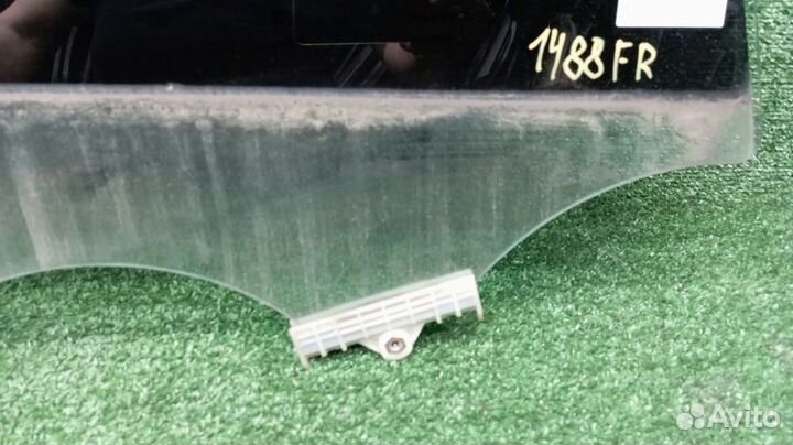 Стекло двери Kia Sportage Правое Переднее