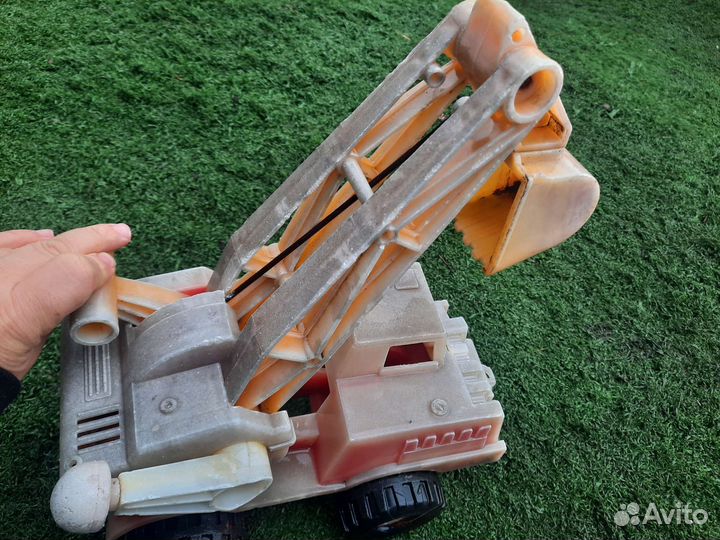 Игрушка экскаватор СССР