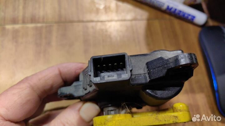 Моторчик заслонки печки D267AP9AA01 Hyundai-KIA