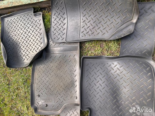 Автомобильные коврики на Митсубиси аутлендер