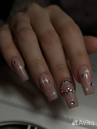 Наращивание ногтей