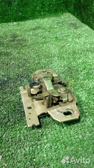 Замок крышки багажника Mitsubishi Eclipse