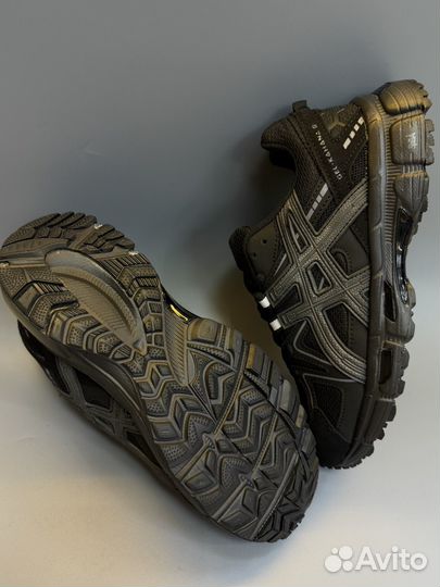 Кроссовки asics