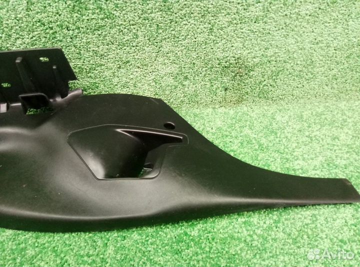 Накладка (кузов внутри) левая Citroen C4 2004-2011