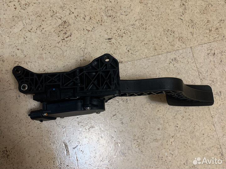 Ssang Yong Электронная педаль газа