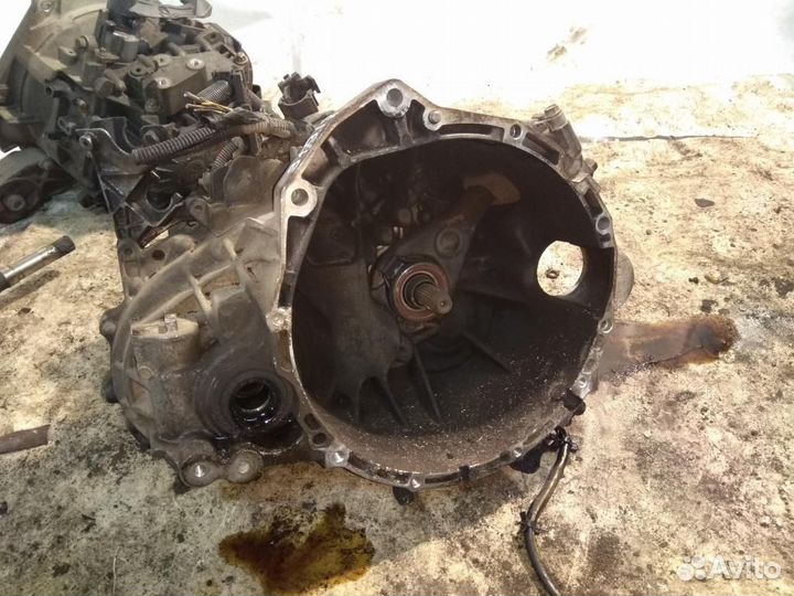 Коробка 8200 131 489 2.2 Турбо дизель Nissan Prim