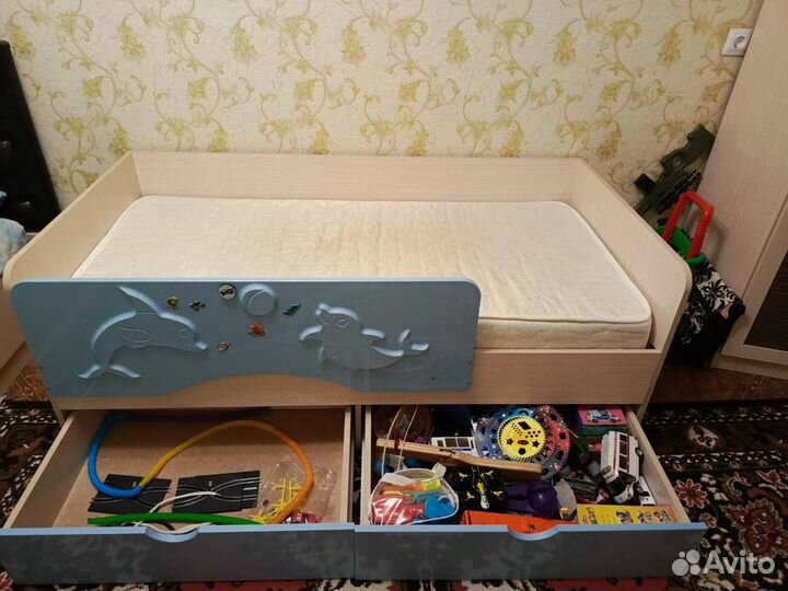 Детская кровать с матрасом