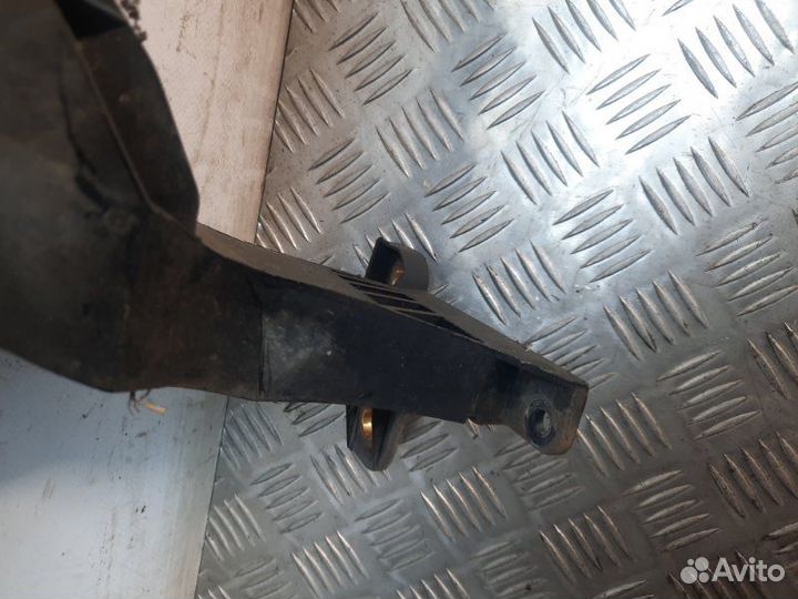 Усилитель переднего бампера Opel Corsa хэтчбэк 5