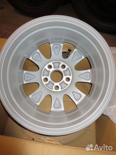 Новый диск литой R16 Toyota Camry