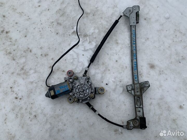Стеклоподъемник с моторчиком Ауди 100/А6 С4
