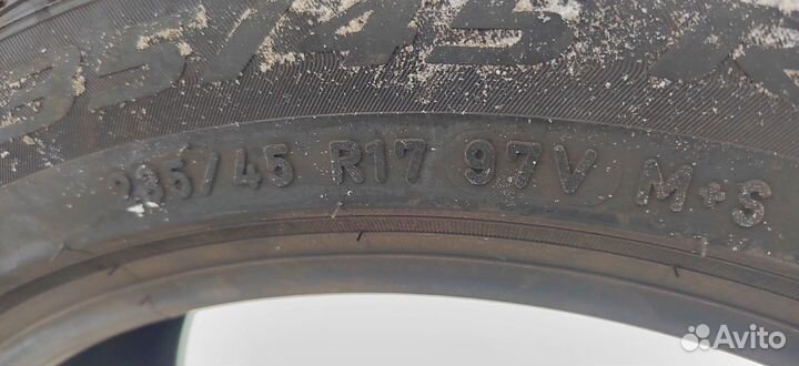 Pirelli Winter Sottozero 3 235/45 R17 97V