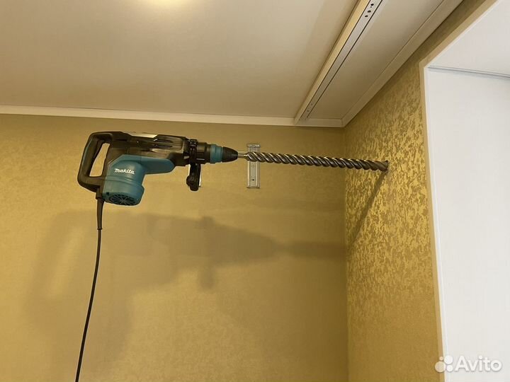 Установка кондиционера и натяжные потолки