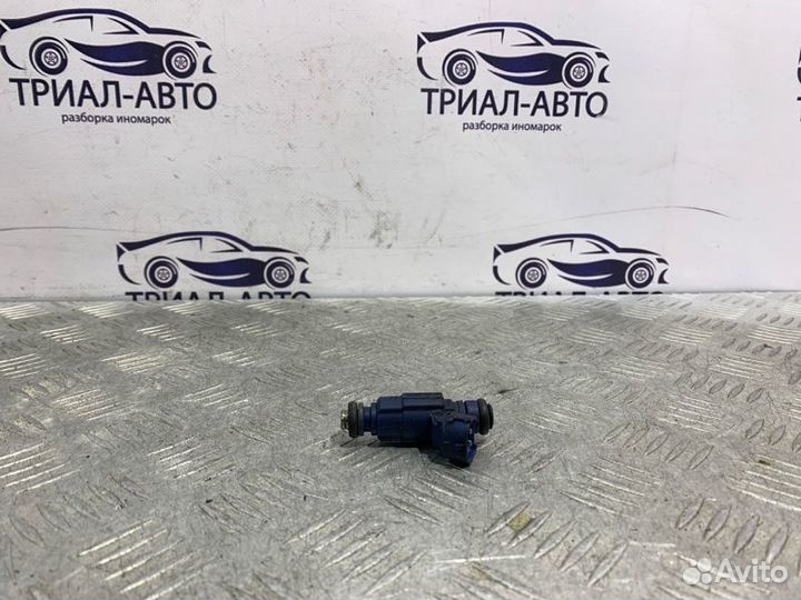 Форсунка топливная Kia Ceed 1 рест G4FC 1 2010