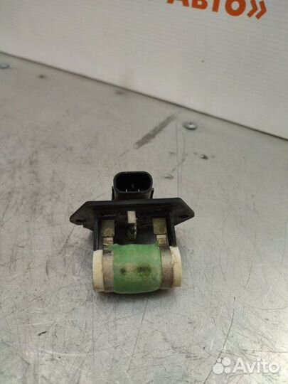 Резистор вентилятора охлаждения Kia Cerato 1 седан