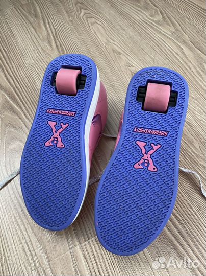 Кроссовки для девочки