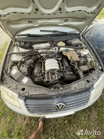 Volkswagen Passat 2.8 AT, 2000, битый, 250 000 км
