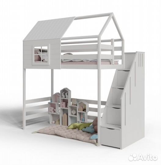 Детская кроватка с лесенкой-комод