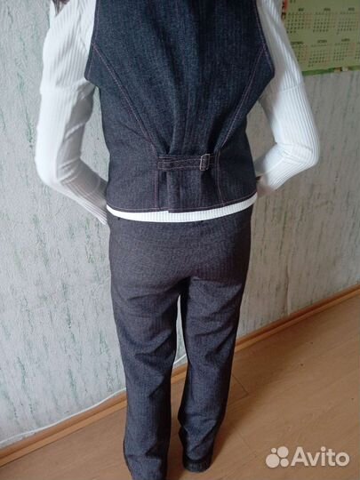 Костюм тройка школьный