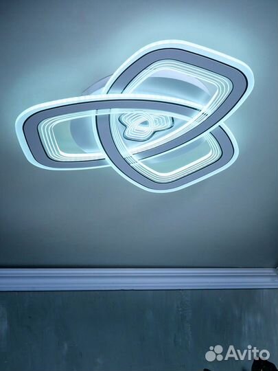 Люстра светодиодная потолочная белая