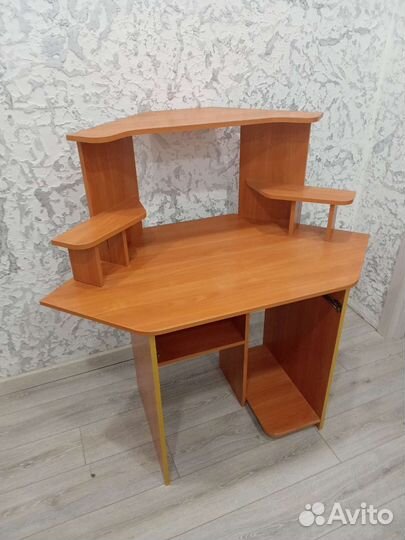 Угловой Компьютерный стол бу