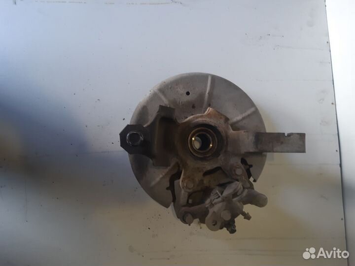 Ступица задняя в сборе mazda familia 1997 г BHA6R