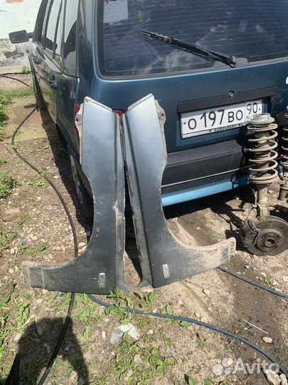 Крыло переднее правое ваз 2110