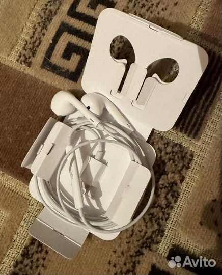 Наушники apple earpods lightning новые