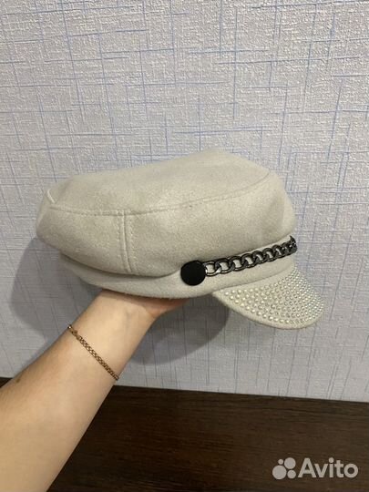 Головные уборы женские