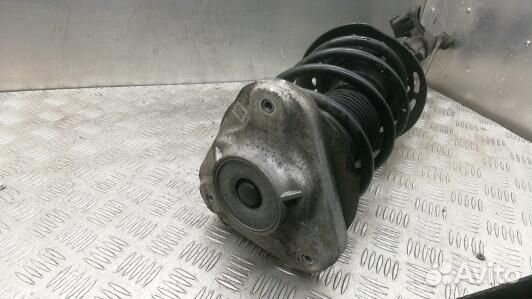 Стойка передняя левая mercedes benz E-class W212