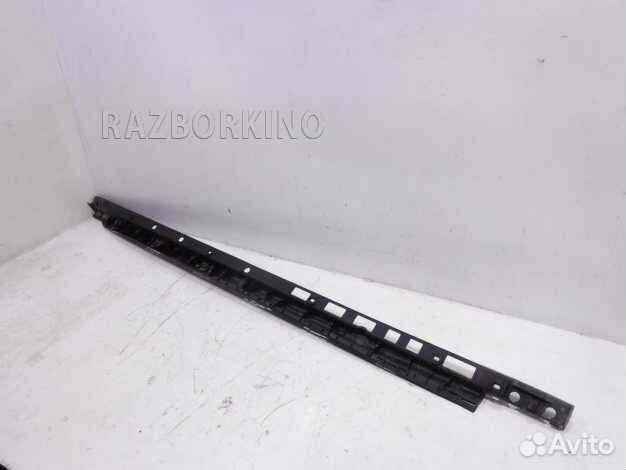 Кронштейн накладки порога