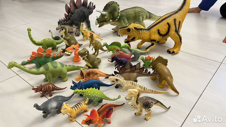 Динозавры игрушки