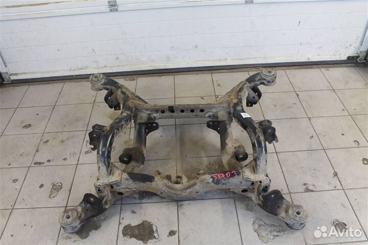 Подрамник задний Volkswagen Touareg (02-07)