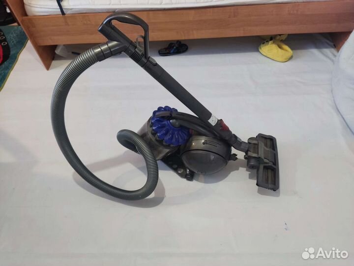 Пылесос Dyson DC41C