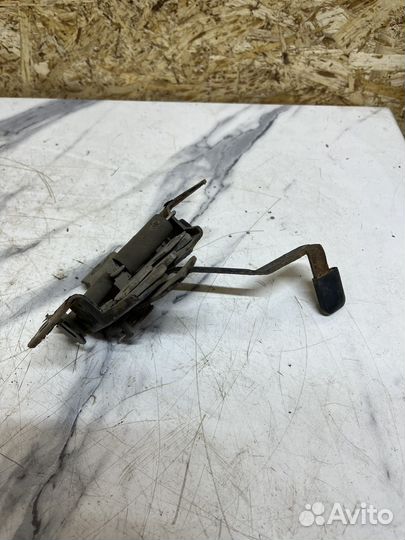 Замок капота geely emgrand ec7