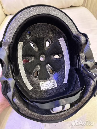 Продам шлем и защиту для ребёнка