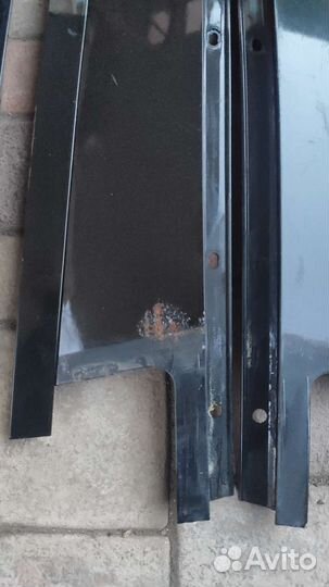 Накладки на стойки и радиаторную решетку BMW E90